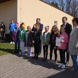 SP Baranów-rocznik 2011 i młodsze. III miejsce w Mistrzostwach Powiatu w Drużynowych Biegach Przełajowych.