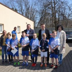 SP Bralin-rocznik 2011 i młodsi. Wicemistrzowie Powiatu w Drużynowych Biegach Przełajowych.