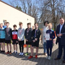 SP Baranów-rocznik 2009-2010. III miejsce w Mistrzostwach Powiatu w Drużynowych Biegach Przełajowych.