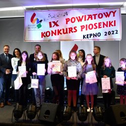 Laureaci IX Powiatowego Konkursu Piosenki Dziecięcej i Młodzieżowej