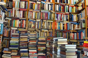 Podaruj książki bibliotece