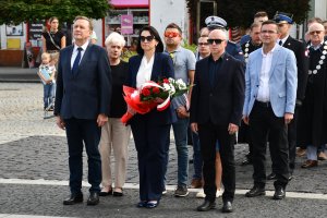 W hołdzie Powstańcom...