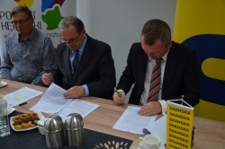 Umowa na realizację inwestycji drogowej Baranów – Jankowy podpisana